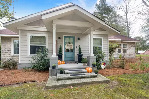 1098 Moselle Seminary Rd, Moselle, MS 39459