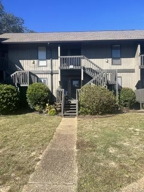 241 Lanai Vlg, Diamondhead, MS 39525