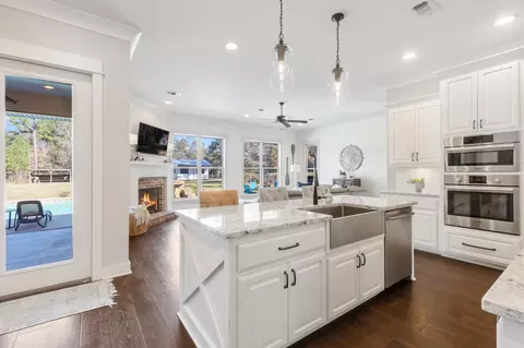 Kitchen - 865 Oloh Rd, Sumrall, MS 39482 photo 2 of 6