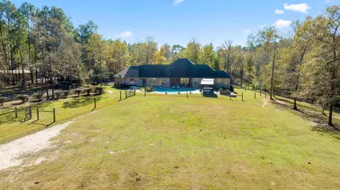 Exterior - 865 Oloh Rd, Sumrall, MS 39482 photo 9 of 11