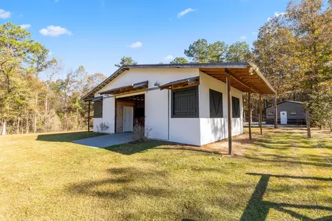 Exterior - 865 Oloh Rd, Sumrall, MS 39482 photo 6 of 11