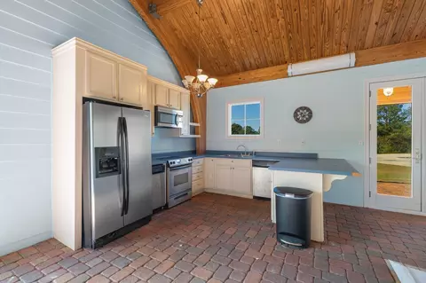 Kitchen - 115 Bates Ave, Purvis, MS 39475 photo 6 of 6