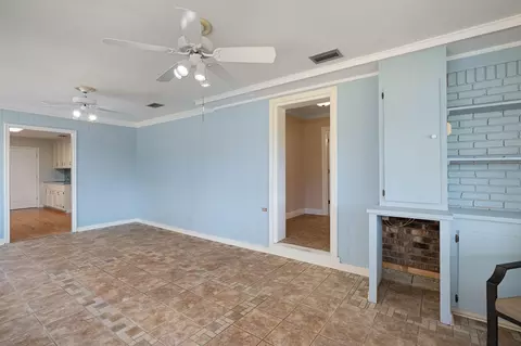 Living - 115 Bates Ave, Purvis, MS 39475 photo 3 of 6