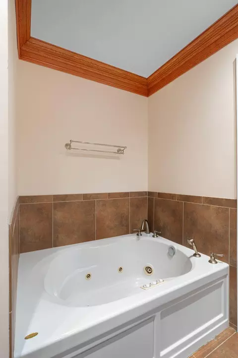 Bath - 115 Bates Ave, Purvis, MS 39475 photo 4 of 11