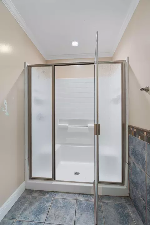 Bath - 115 Bates Ave, Purvis, MS 39475 photo 8 of 11