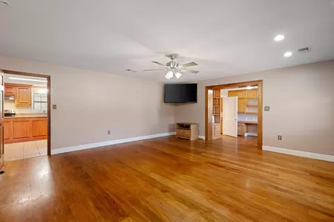 Living - 115 Bates Ave, Purvis, MS 39475 photo 5 of 6