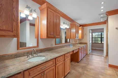 Bath - 115 Bates Ave, Purvis, MS 39475 photo 3 of 11