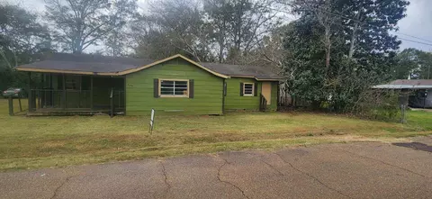 606 NE 7th St, Magee, MS 39111 photo 3
