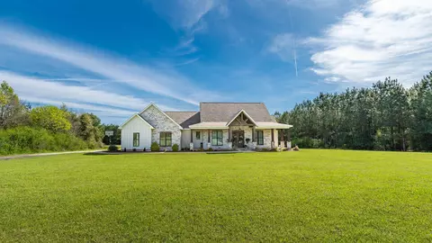 99 J Runnels Rd, Petal, MS 39465