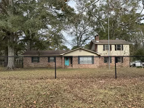 316 W Main St, Sandersville, MS 39477