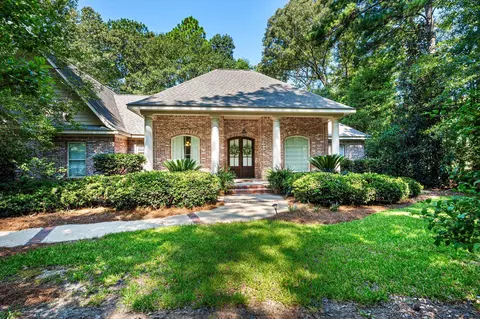 16 S Woods Edge, Hattiesburg, MS 39402