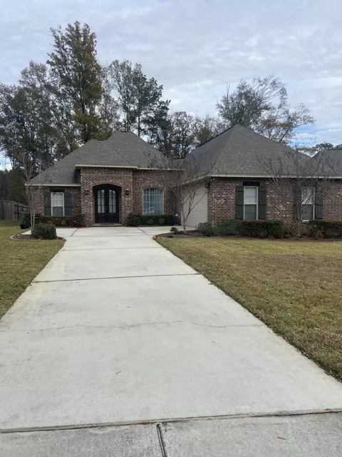 33 W Augusta Ct, Hattiesburg, MS 39402