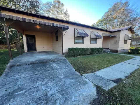 104 S 10th, Lumberton, MS 39455
