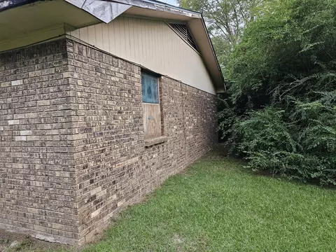 Exterior - 1614 Us-84, Collins, MS 39428 photo 3 of 4