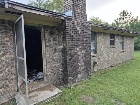 Exterior - 1614 Us-84, Collins, MS 39428 photo 2 of 4