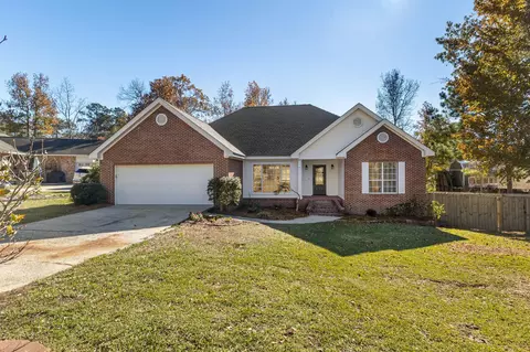 81 Poplar Dr, Hattiesburg, MS 39402