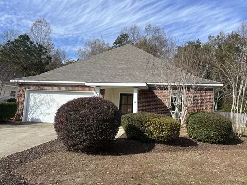 13 Montrose Ct, Hattiesburg, MS 39402