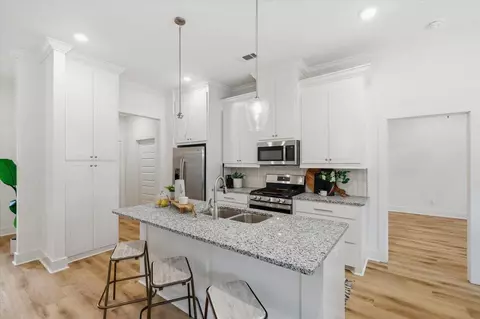 Kitchen - 213 Dolly Ln, Magee, MS 39111 photo 1 of 2