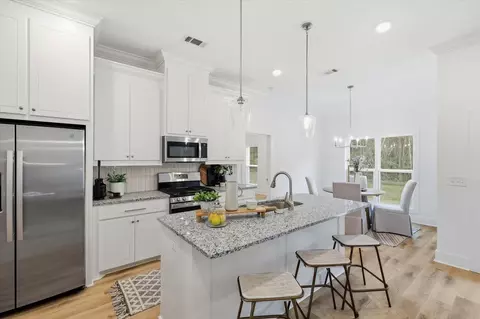 Kitchen - 213 Dolly Ln, Magee, MS 39111 photo 2 of 2