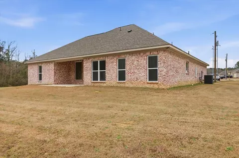Exterior - 213 Dolly Ln, Magee, MS 39111 photo 3 of 5