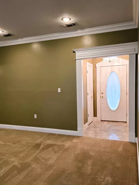 Entry Way - 36 Walker Hill Rd, Sumrall, MS 39482 photo 2 of 4