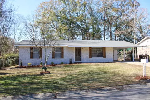 1415 S 26th Ave, Hattiesburg, MS 39402