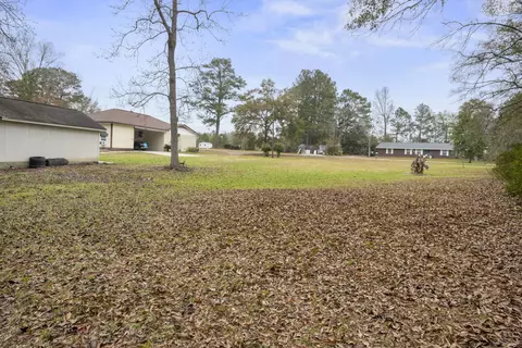 Exterior - 27 Walnut Dr, Petal, MS 39465 photo 5 of 10