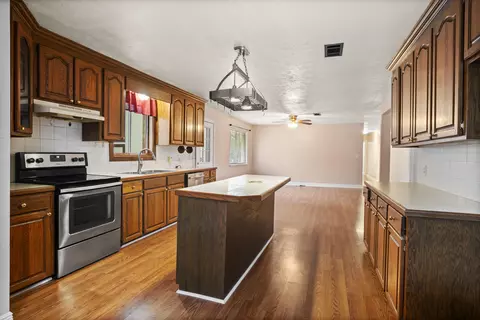 Kitchen - 27 Walnut Dr, Petal, MS 39465 photo 6 of 7