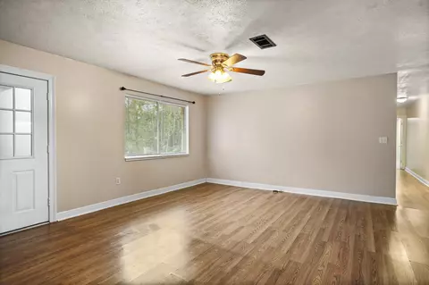 Living - 27 Walnut Dr, Petal, MS 39465 photo 4 of 6
