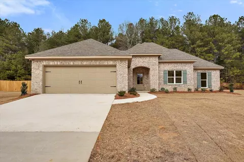 208 Dolly Ln, Magee, MS 39111