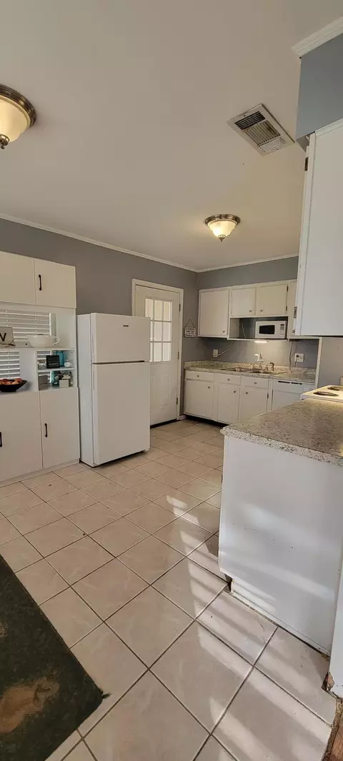 302 E Cherry, Petal, MS 39465 photo 6