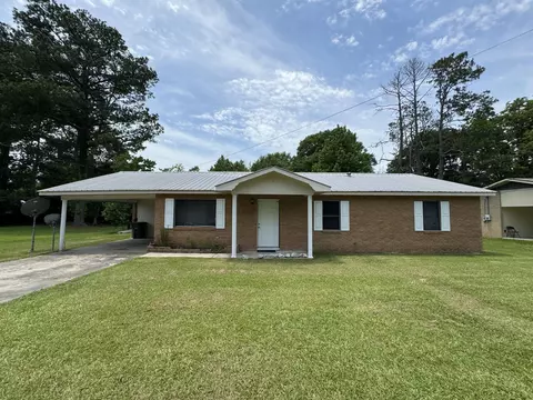 1307 Meadowbrook Ave, Columbia, MS 39429