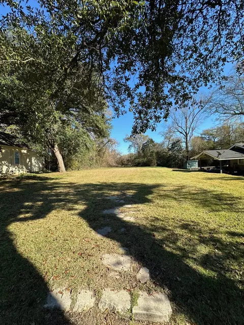 823 N 1st Ave, Laurel, MS 39440 photo 4
