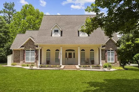 7 Harrington Rd, Hattiesburg, MS 39401