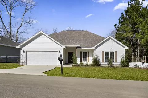 437 Mt Pleasant Dr, Hattiesburg, MS 39402
