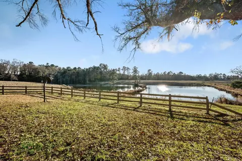 60 Hardy Hodge Rd, Laurel, MS 39443