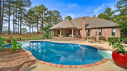 112 114 Ratcliff Rd, Sumrall, MS 39482 photo 1