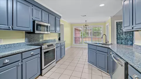 Kitchen - 47 Timber Ridge Pl, Purvis, MS 39475 photo 3 of 4