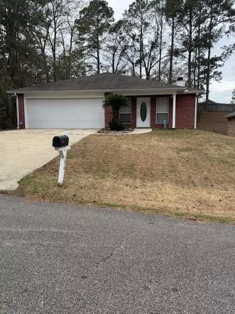 106 Honey Ln, Hattiesburg, MS 39402