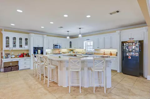 Kitchen - 766 Pinola Braxton Rd, Braxton, MS 39044 photo 2 of 8
