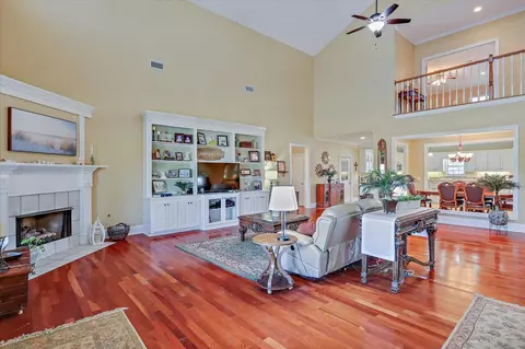 Living - 766 Pinola Braxton Rd, Braxton, MS 39044 photo 2 of 5