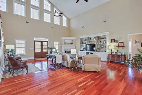 Living - 766 Pinola Braxton Rd, Braxton, MS 39044 photo 3 of 5