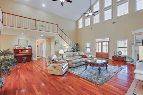 Living - 766 Pinola Braxton Rd, Braxton, MS 39044 photo 4 of 5