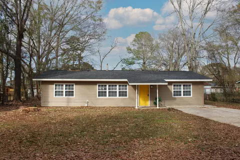 106 Dixie Ave, Petal, MS 39465