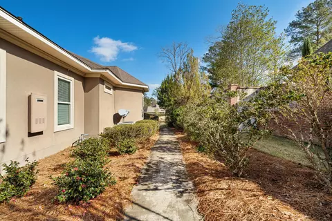Exterior - 40 Windermere Blvd, Laurel, MS 39443 photo 6 of 9