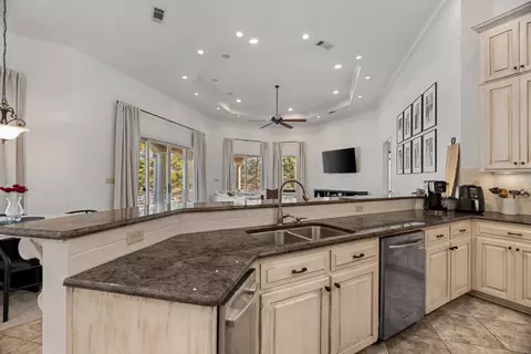 Kitchen - 40 Windermere Blvd, Laurel, MS 39443 photo 3 of 7