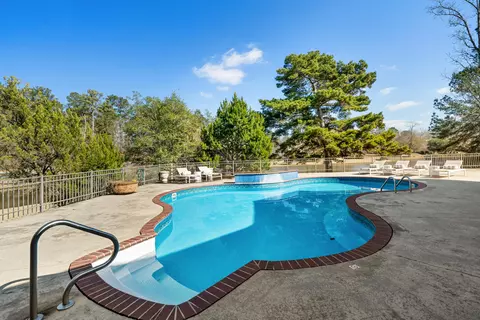 Exterior - 40 Windermere Blvd, Laurel, MS 39443 photo 8 of 9