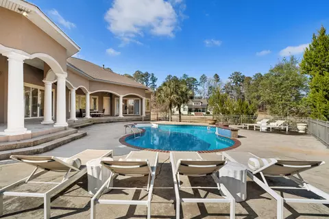 Exterior - 40 Windermere Blvd, Laurel, MS 39443 photo 7 of 9