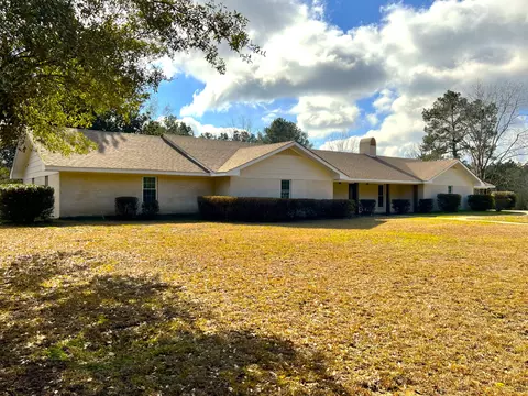 125 J M Burge Rd, Hattiesburg, MS 39402
