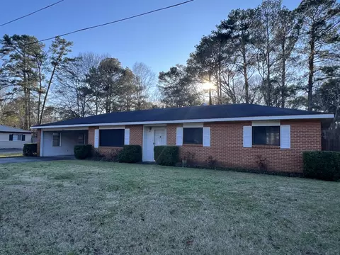 1607 Pineview Ave, Columbia, MS 39429